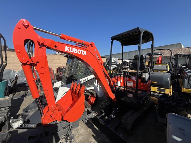 KUBOTA U17 - Imagen 1 de 9