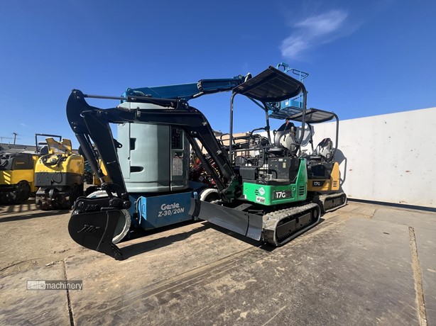 DEERE 17G - Imagen 1 de 13